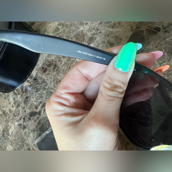 Marc By Marc Jacobs Black Wayfarer Sunglasses - Picture 6 of 10